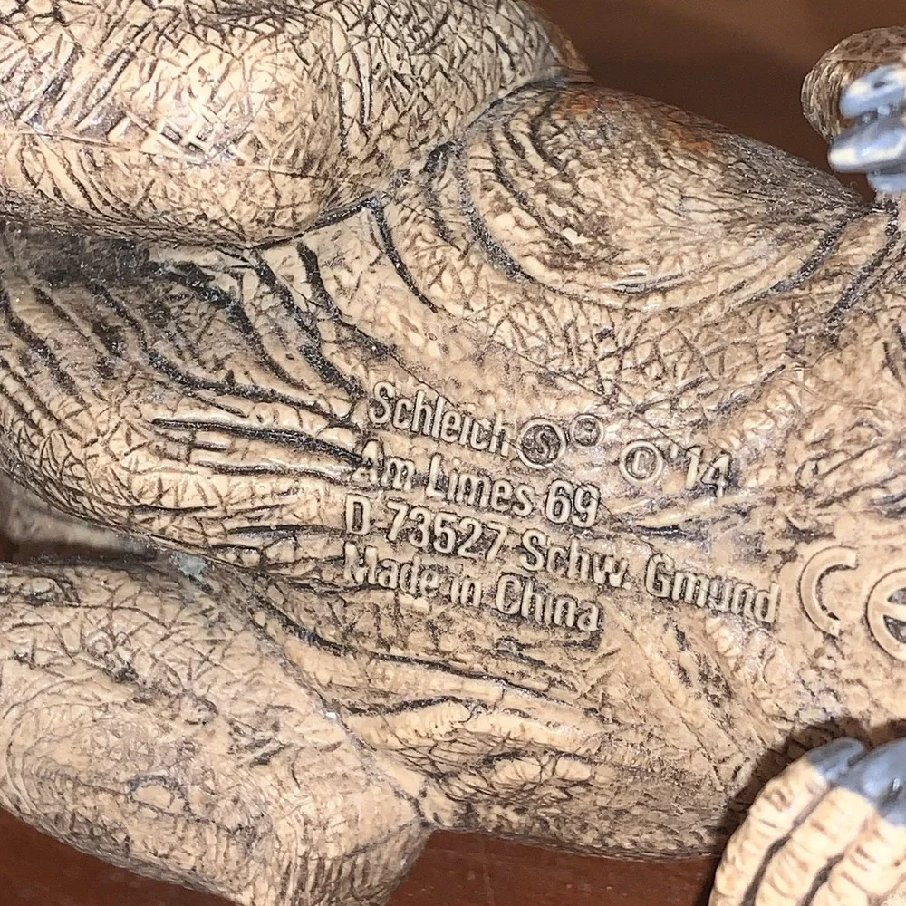 Schleich Giganotosaurus Dinosaur Hinged Jaw 6.25
